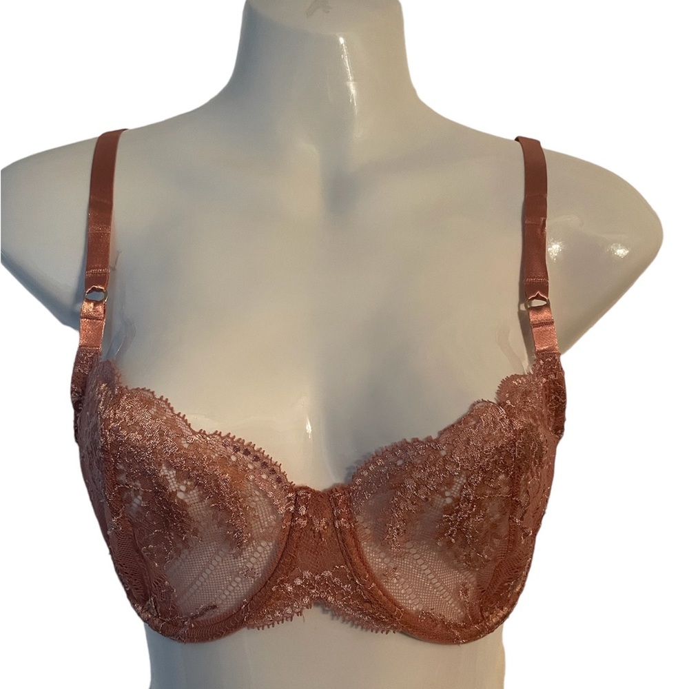 Natori Lace Bra (brand new with tag)